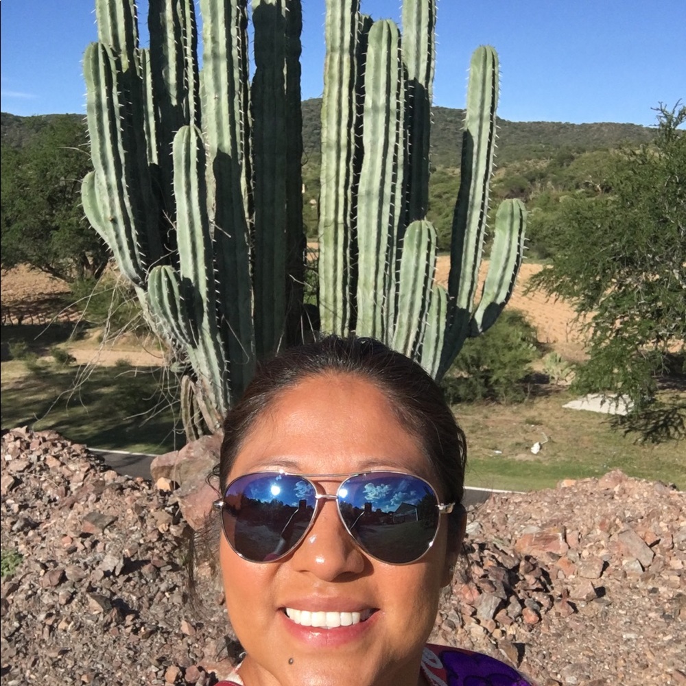 Meet your Posher, Cristina